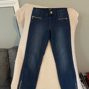 bebe skinny jeans with zipper hem and zipper pockets - size 24